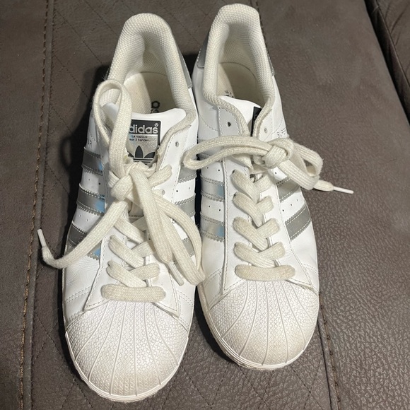 Silver detailed adidas superstars! - Picture 2 of 5